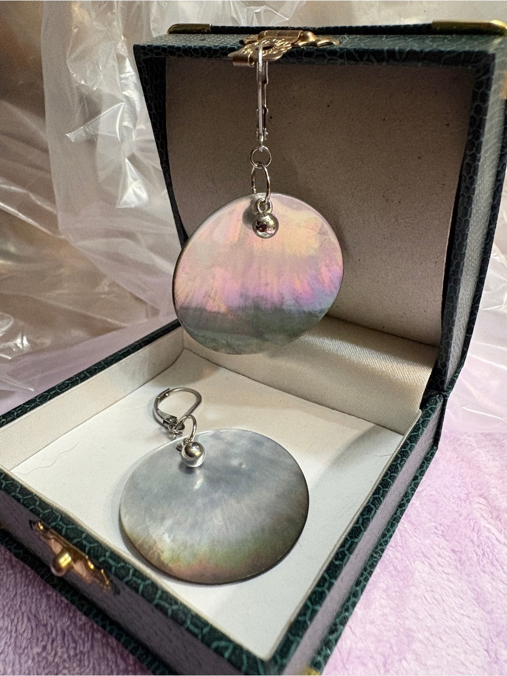 Abalone Shell Drop Earrings.
Beautiful Colour and Gorgeous Shine
Bought in Aruba
